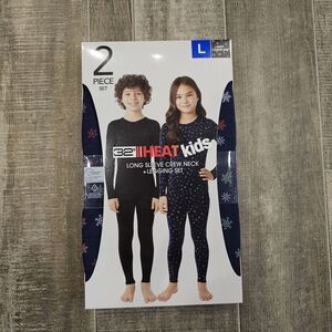 32 Degrees Kids Black Snowflake Thermal Set